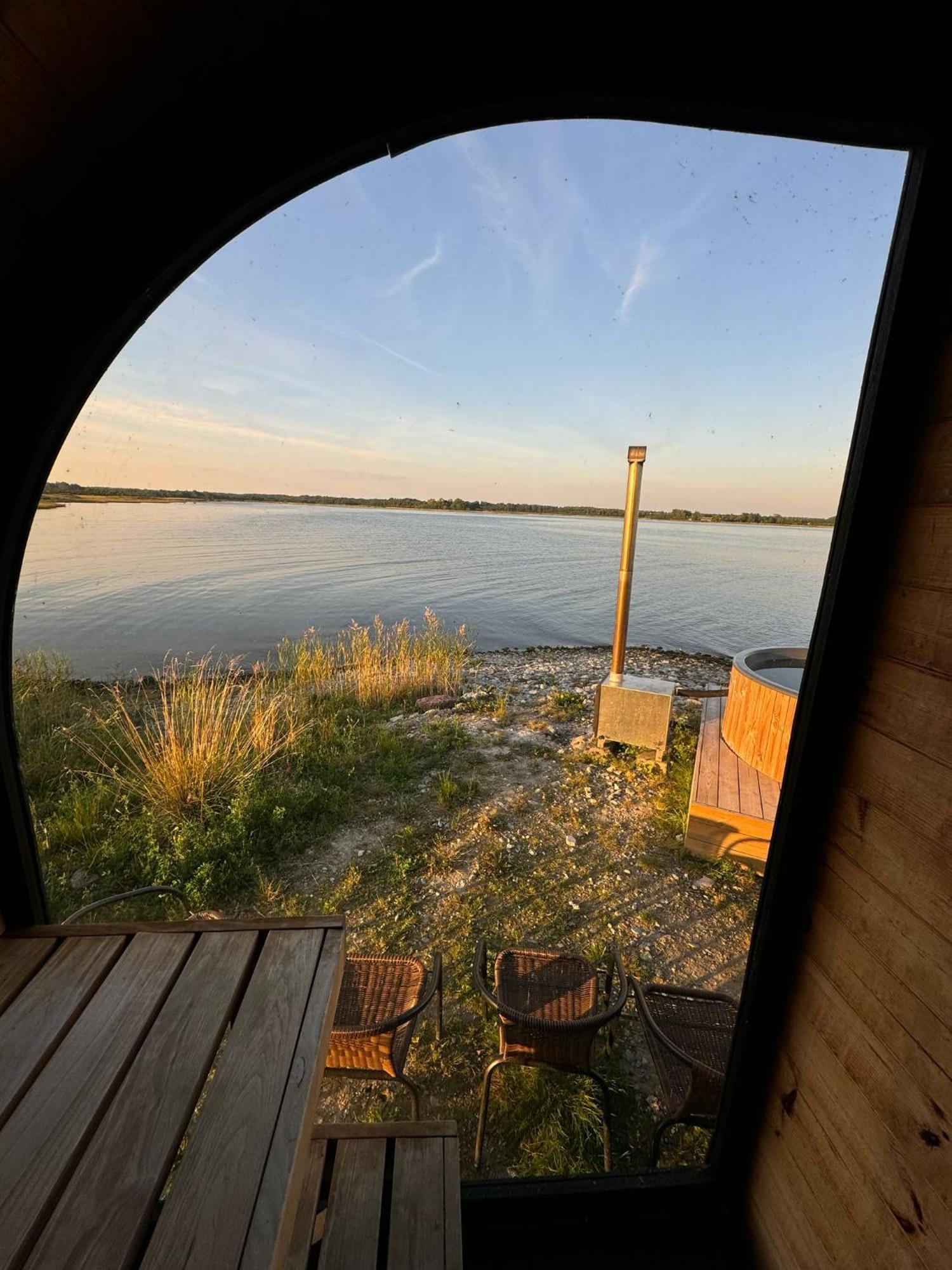 Lounaranna Harbour Accommodation Simisti エクステリア 写真